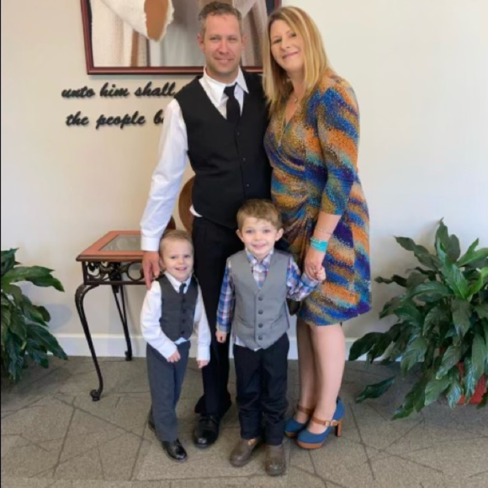 PICTURES OF ME & MY FAMILY♥️ - Picture 10 of 17